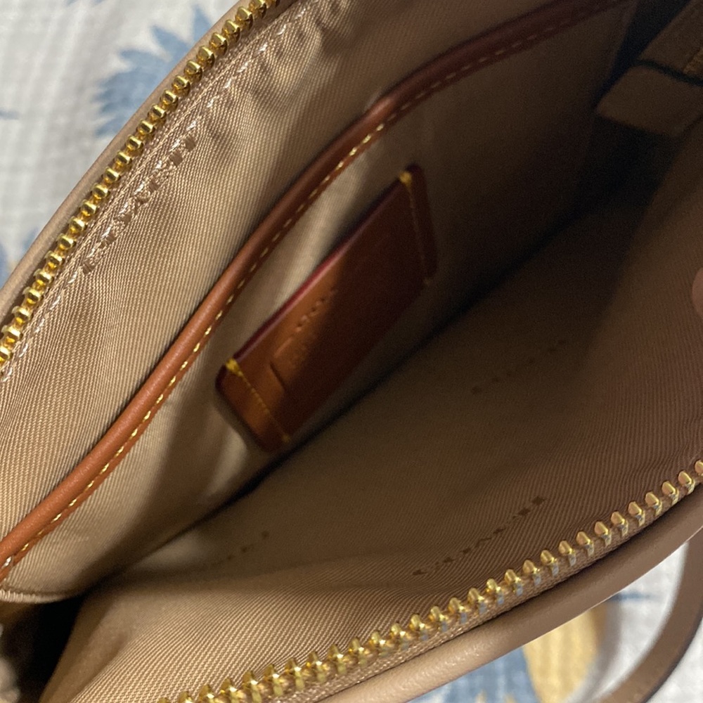 New coach crossbody. - Picture 5 of 5